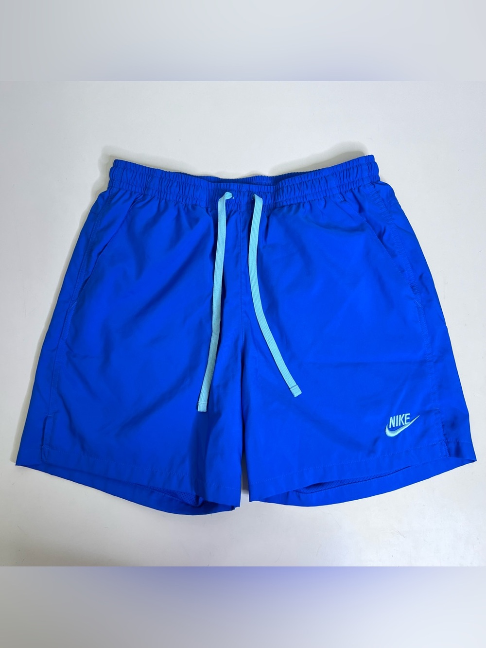 Nike Sportswear Men's Woven Flow Shorts Signal Blue AR2382-403 Size Medium